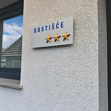 Gostilna Pugelj 3* Ново-Место